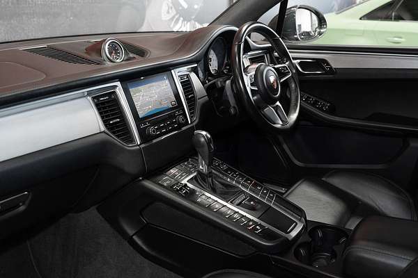 2016 Porsche Macan Turbo 95B