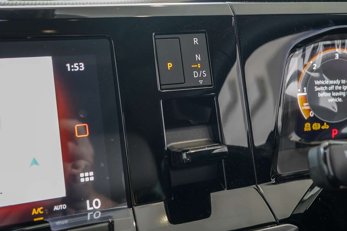 2025 Volkswagen Multivan TDI360 Life T7 SWB
