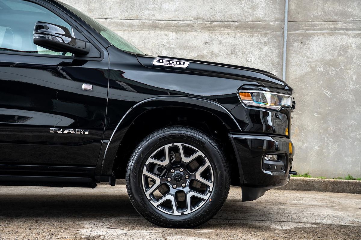 2025 RAM 1500 Laramie Sport Hurricane SO RamBox DT 4X4 SWB
