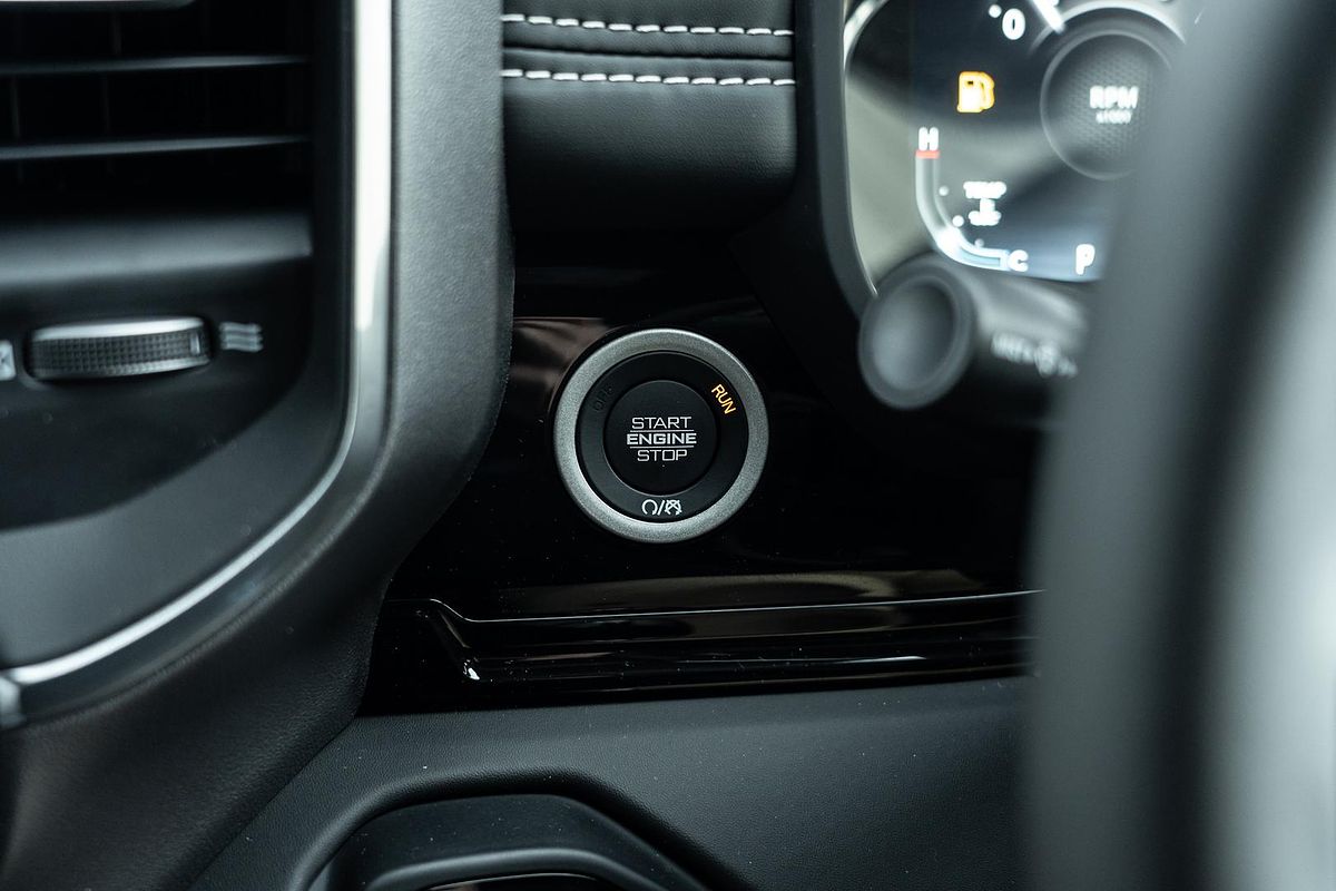 2025 RAM 1500 Laramie Sport Hurricane SO RamBox DT 4X4 SWB