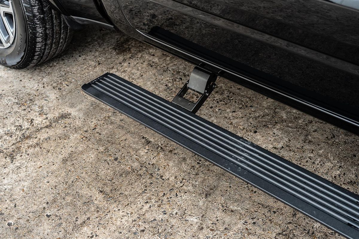 2025 RAM 1500 Laramie Sport Hurricane SO RamBox DT 4X4 SWB