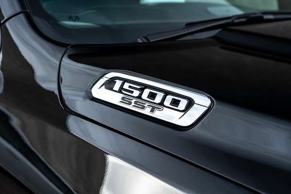 2025 RAM 1500 Laramie Sport Hurricane SO RamBox DT 4X4 SWB