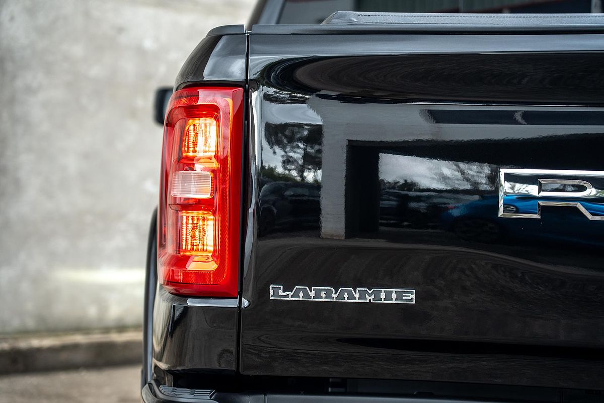 2025 RAM 1500 Laramie Sport Hurricane SO RamBox DT 4X4 SWB