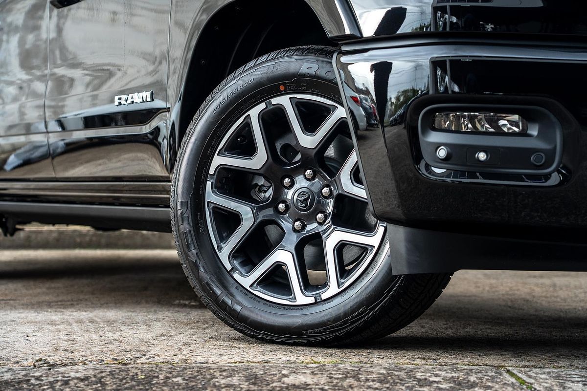 2025 RAM 1500 Laramie Sport Hurricane SO RamBox DT 4X4 SWB