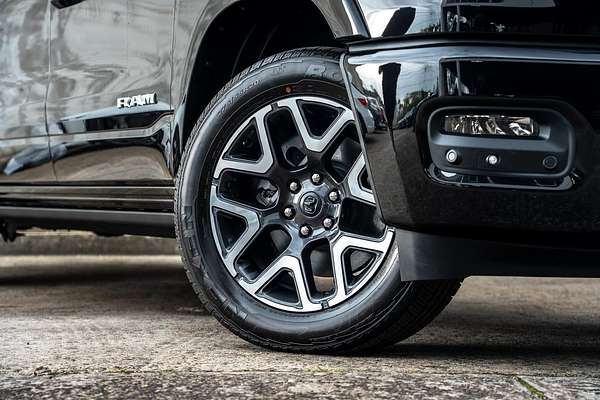 2025 RAM 1500 Laramie Sport Hurricane SO RamBox DT 4X4 SWB