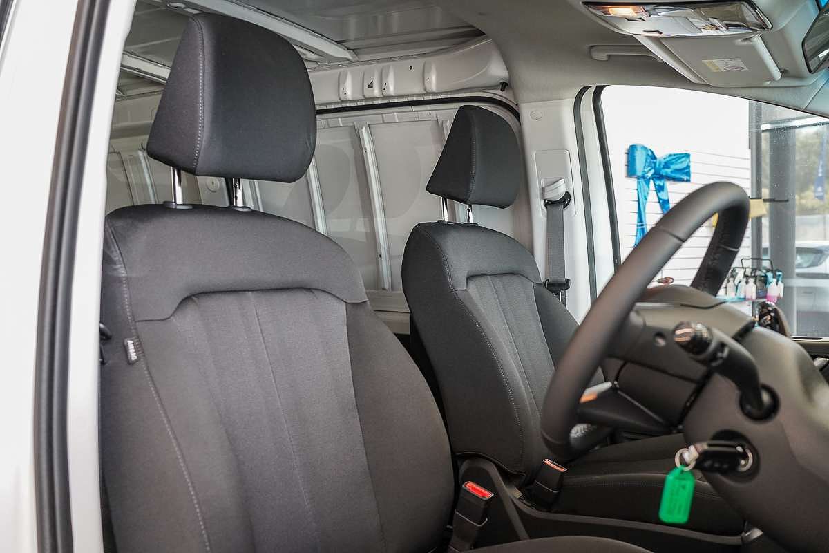 2025 Hyundai STARIA LOAD US4.V3