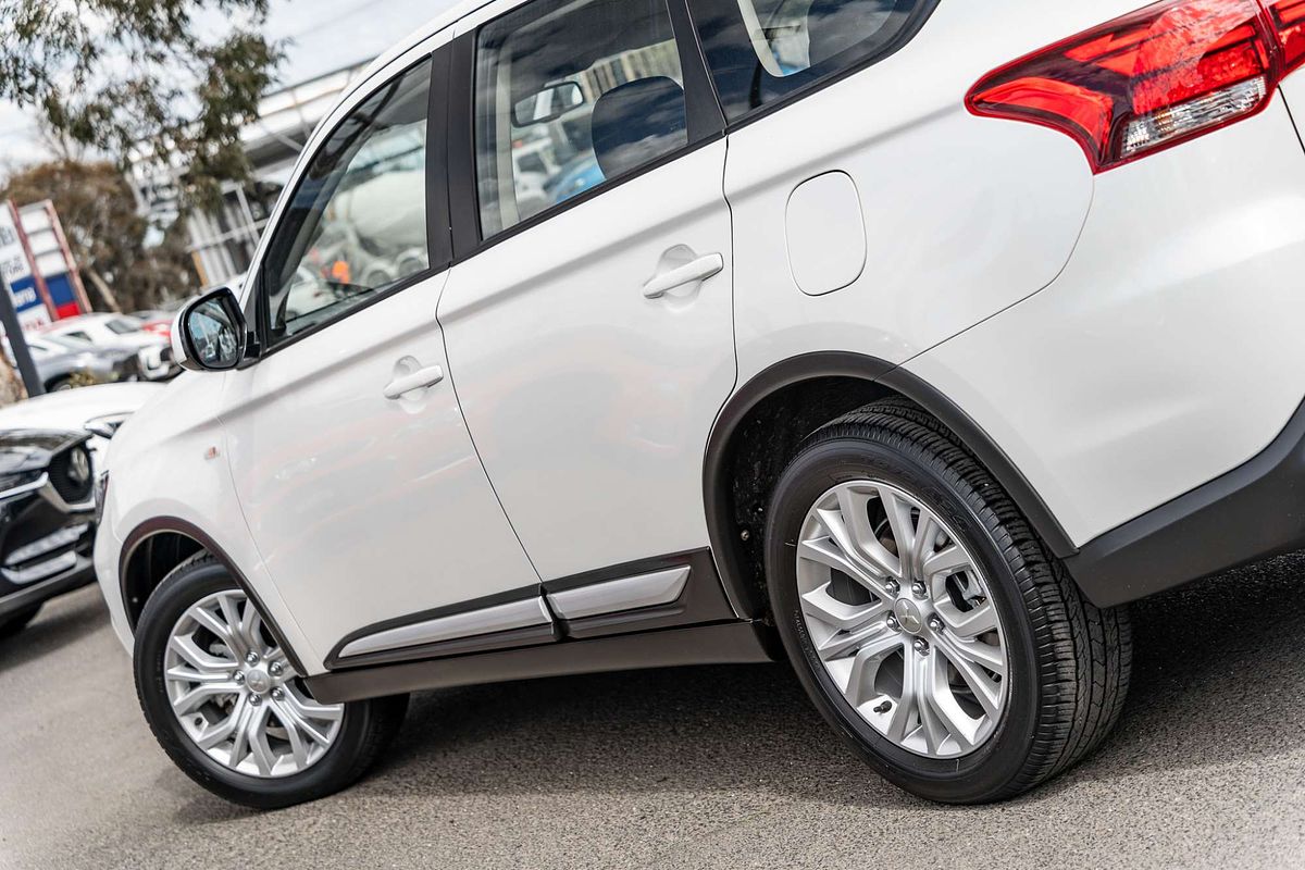 2021 Mitsubishi Outlander ES ZL