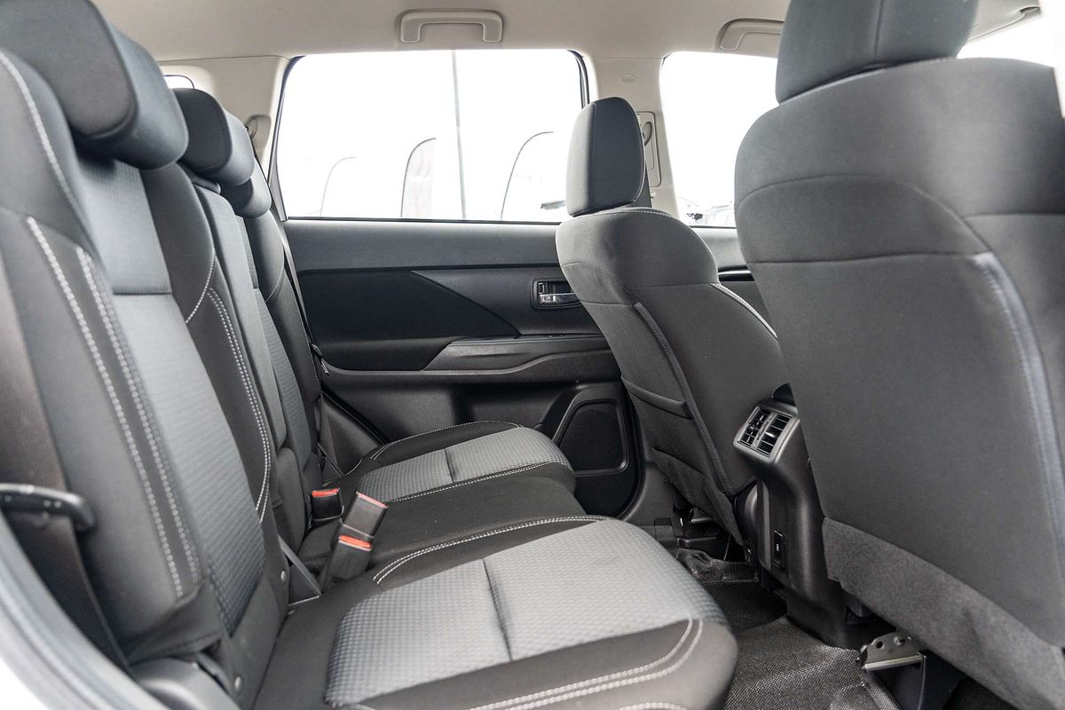 2021 Mitsubishi Outlander ES ZL