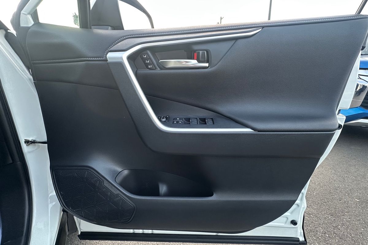 2022 Toyota RAV4 Cruiser AXAH54R