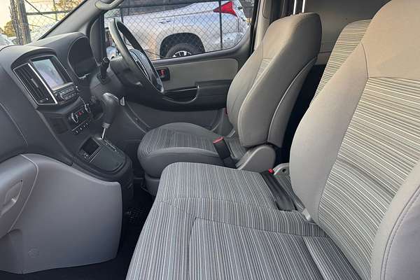 2018 Hyundai iLoad TQ Series II (TQ3) MY1