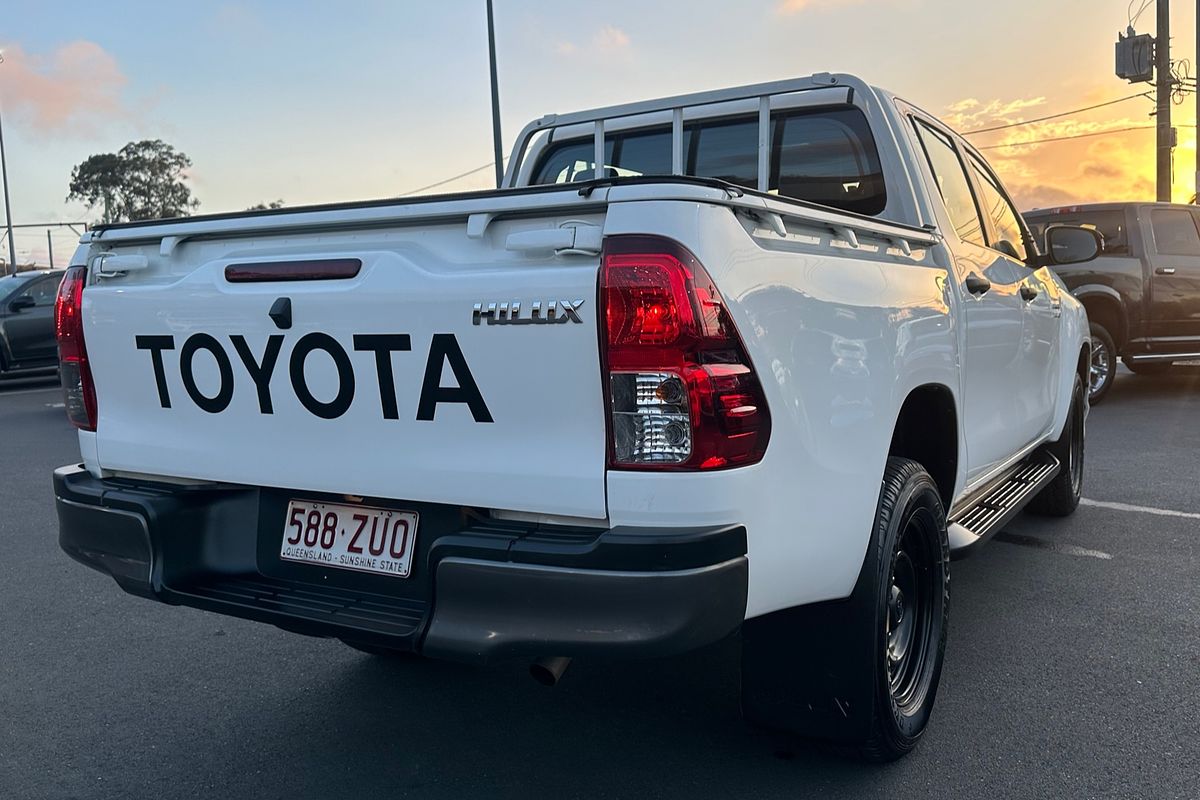 2020 Toyota Hilux Hilux 4x2 SR 2.8L T Diesel Automatic Double Cab