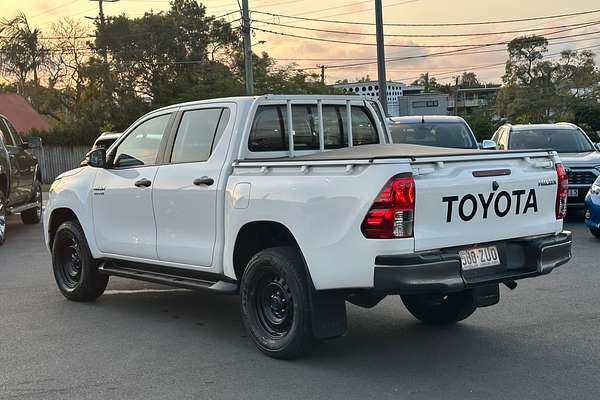 2020 Toyota Hilux Hilux 4x2 SR 2.8L T Diesel Automatic Double Cab