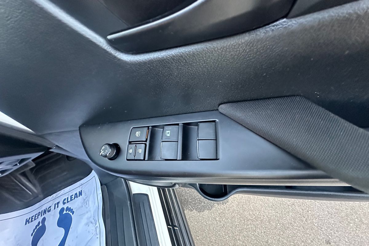2020 Toyota Hilux Hilux 4x2 SR 2.8L T Diesel Automatic Double Cab