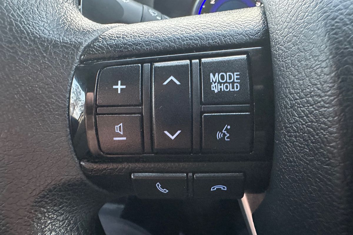 2020 Toyota Hilux Hilux 4x2 SR 2.8L T Diesel Automatic Double Cab