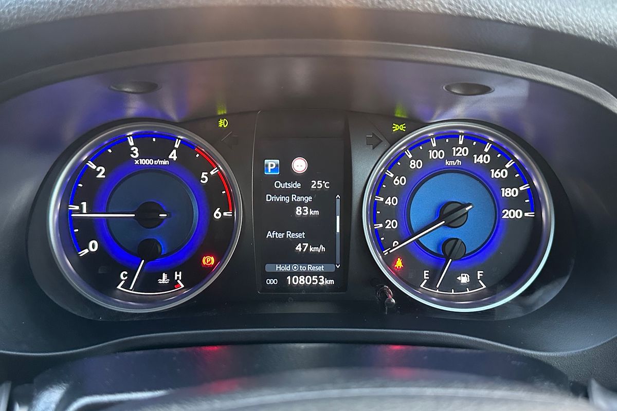 2020 Toyota Hilux Hilux 4x2 SR 2.8L T Diesel Automatic Double Cab