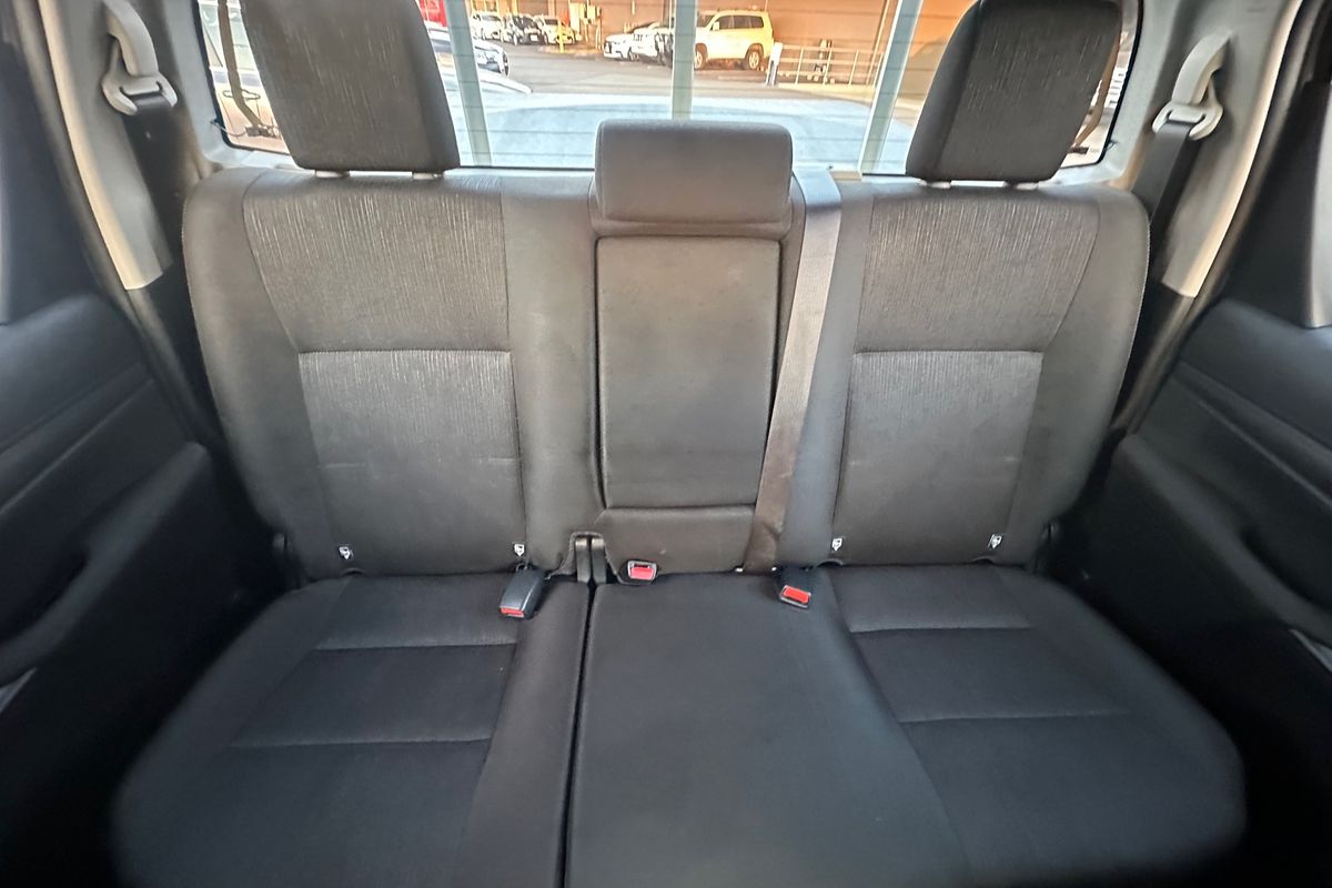 2020 Toyota Hilux Hilux 4x2 SR 2.8L T Diesel Automatic Double Cab