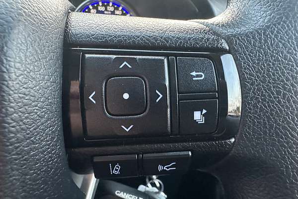 2020 Toyota Hilux Hilux 4x2 SR 2.8L T Diesel Automatic Double Cab