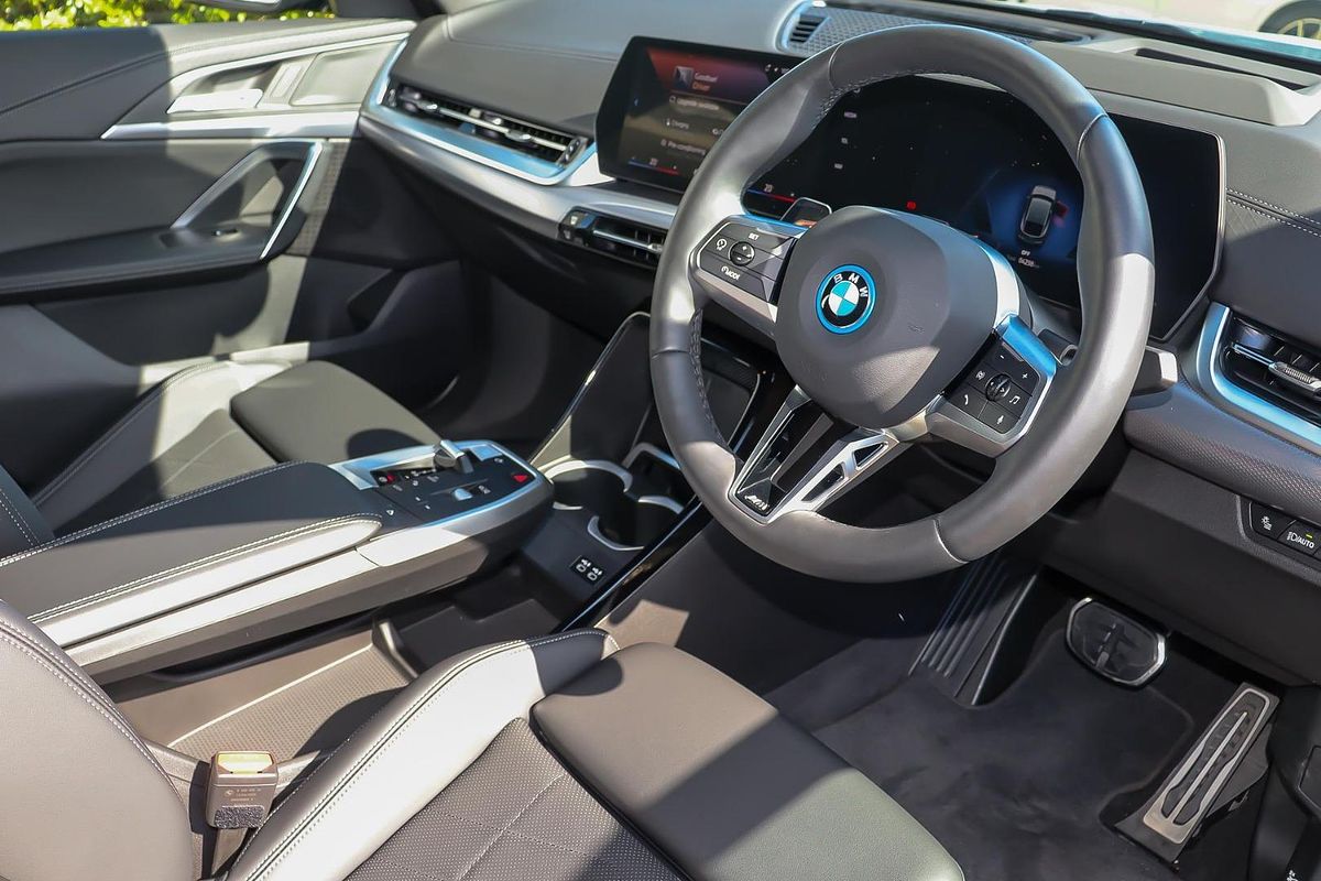 2024 BMW iX2 eDrive20 M Sport U10