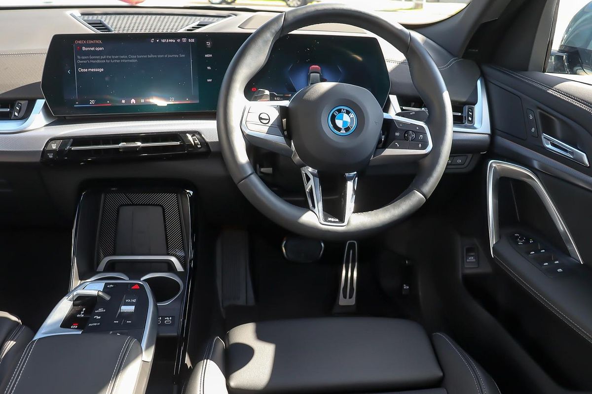 2024 BMW iX2 eDrive20 M Sport U10