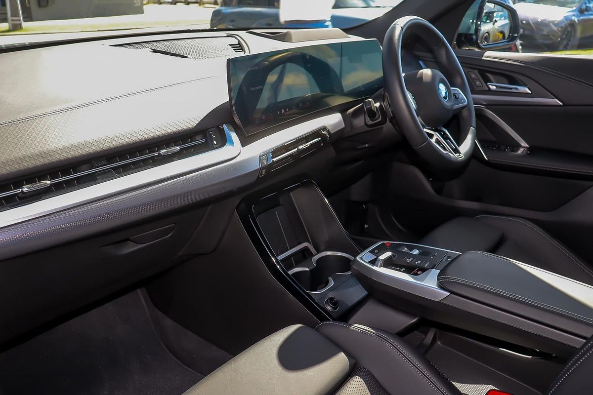 2024 BMW iX2 eDrive20 M Sport U10