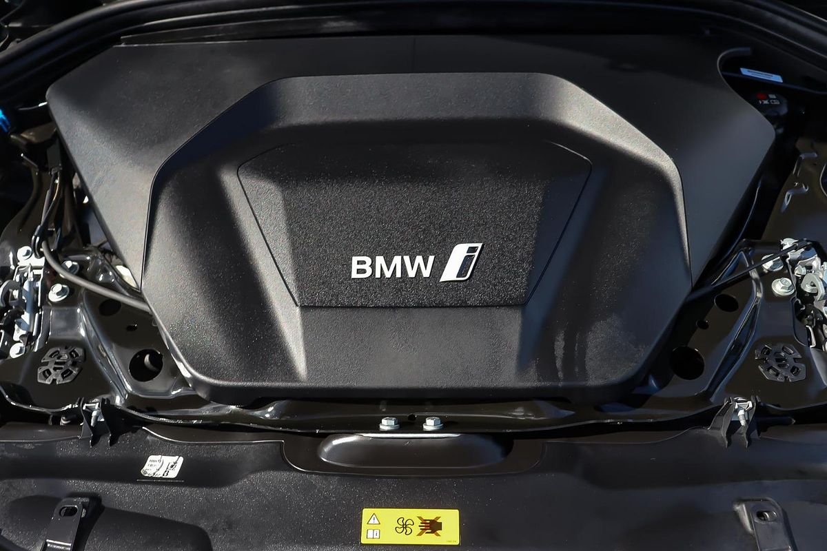 2024 BMW iX2 eDrive20 M Sport U10