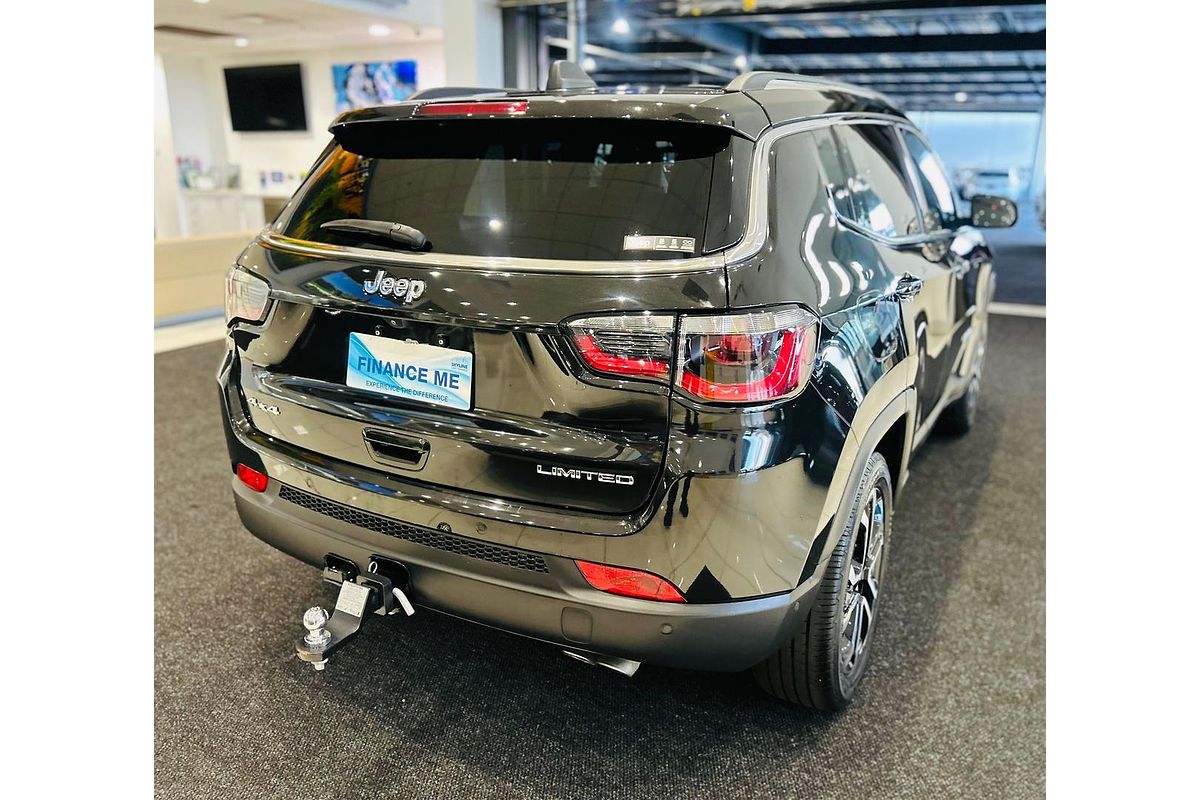 2023 Jeep Compass Limited M6