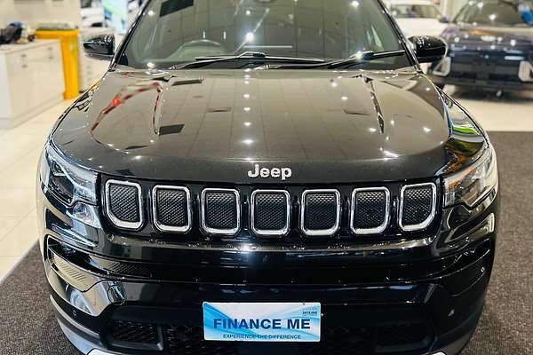 2023 Jeep Compass Limited M6