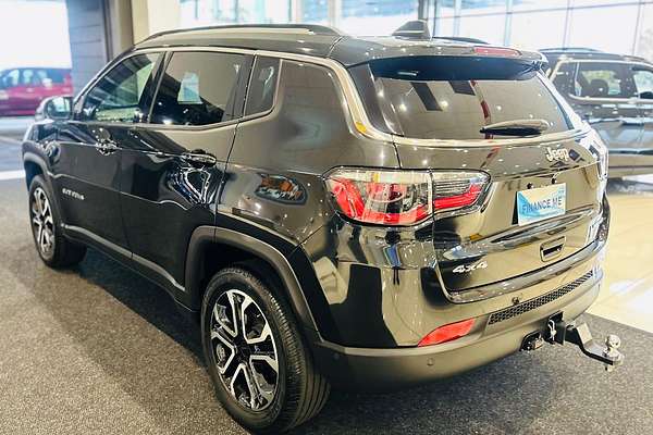 2023 Jeep Compass Limited M6