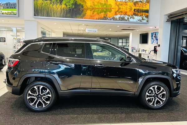 2023 Jeep Compass Limited M6