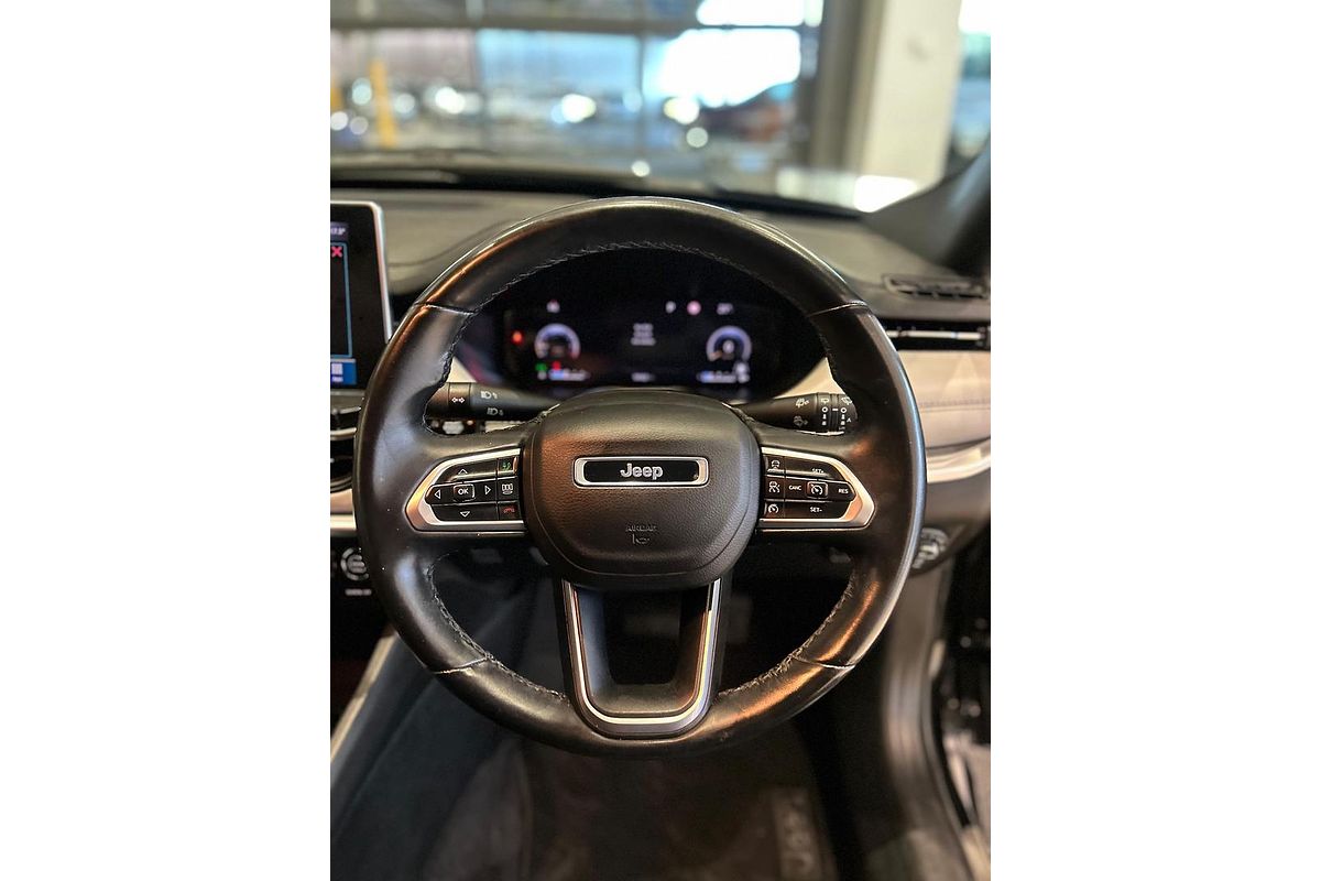 2023 Jeep Compass Limited M6