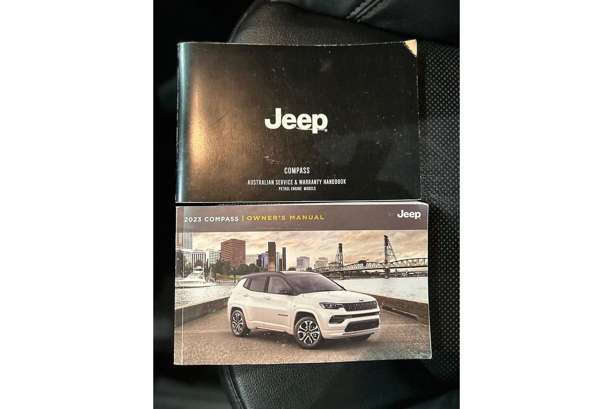 2023 Jeep Compass Limited M6