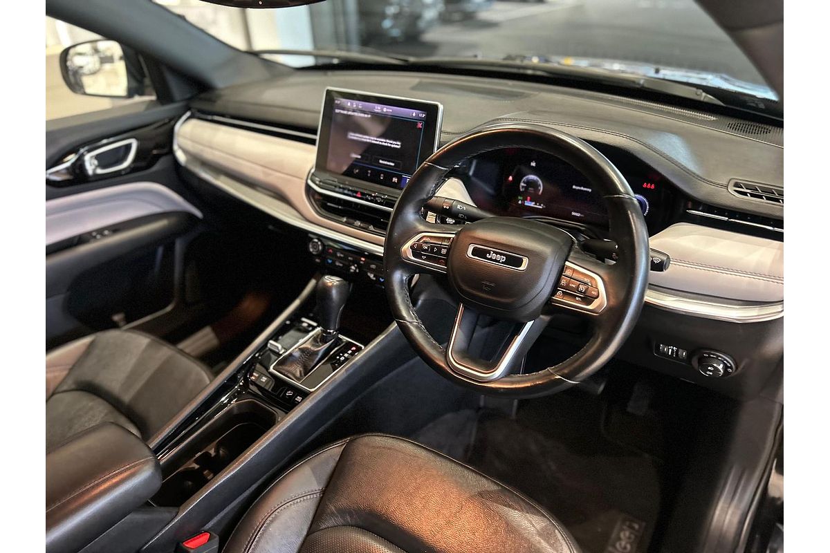 2023 Jeep Compass Limited M6