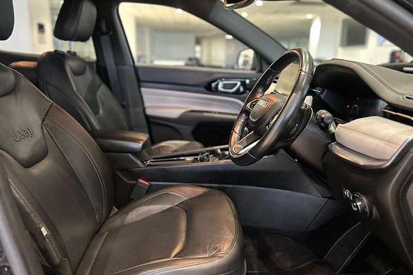 2023 Jeep Compass Limited M6