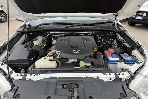 2019 Toyota Hilux SR GUN126R 4X4