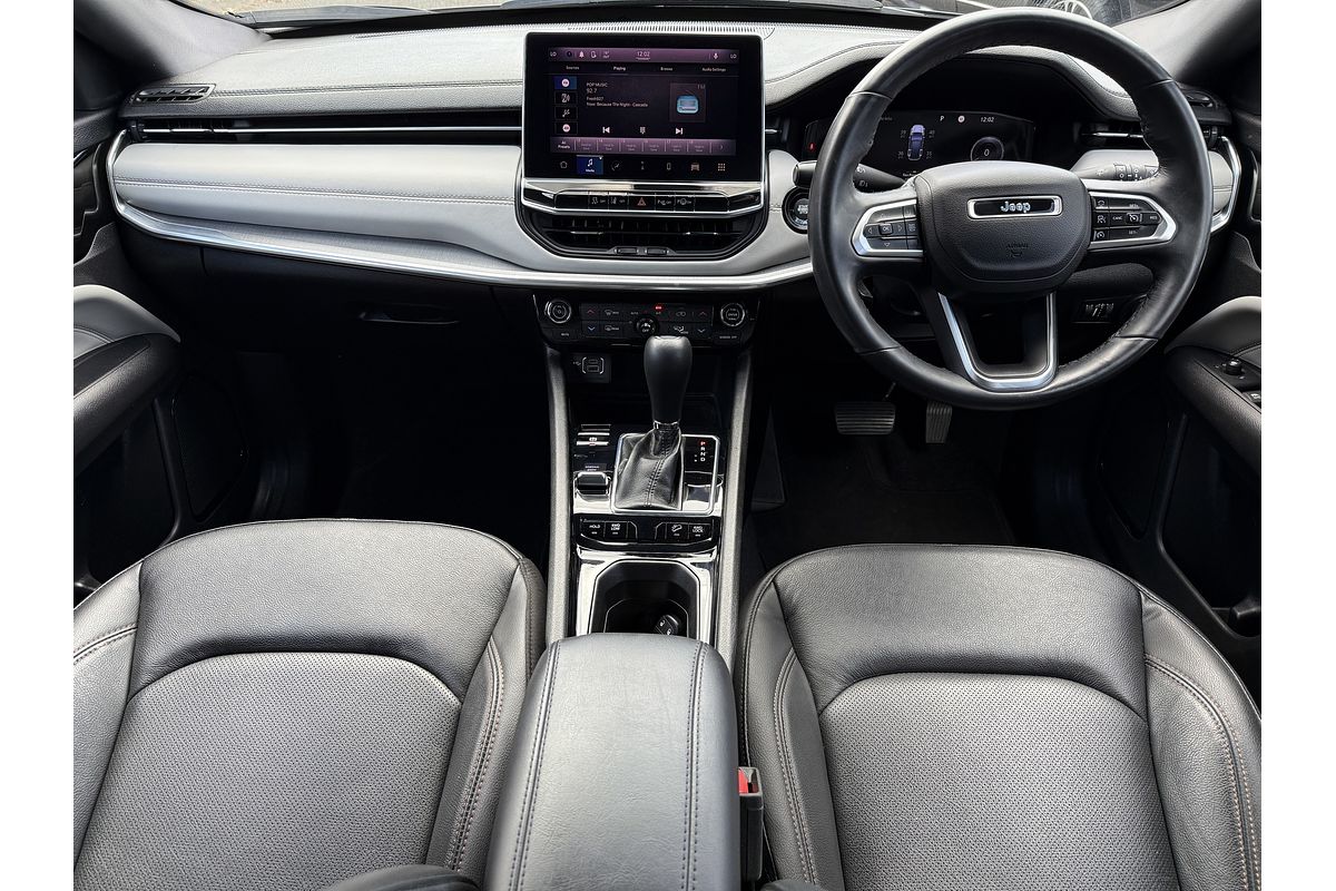2023 Jeep Compass Limited M6