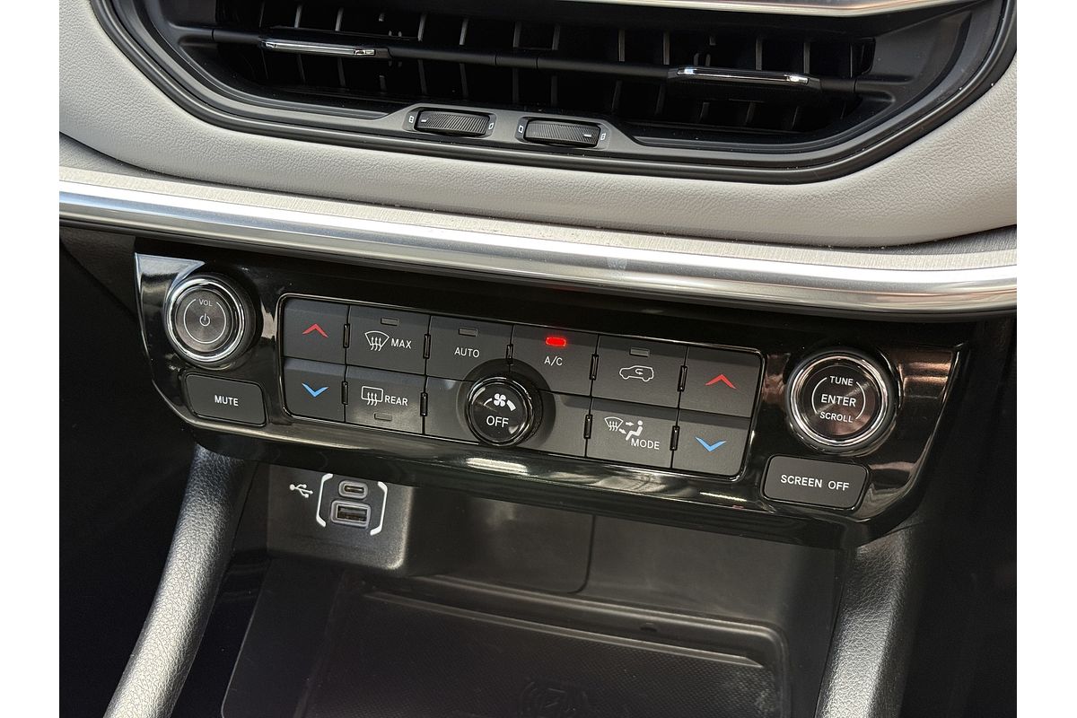 2023 Jeep Compass Limited M6
