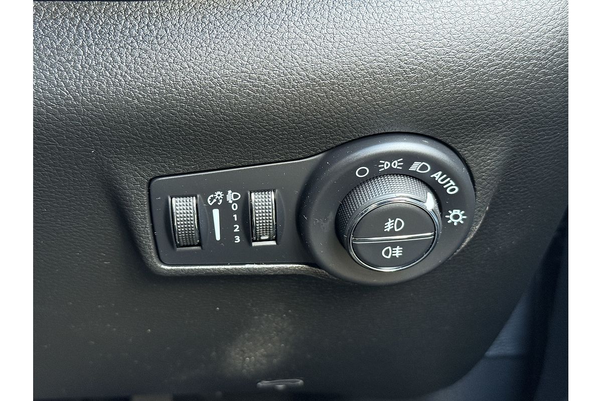 2023 Jeep Compass Limited M6