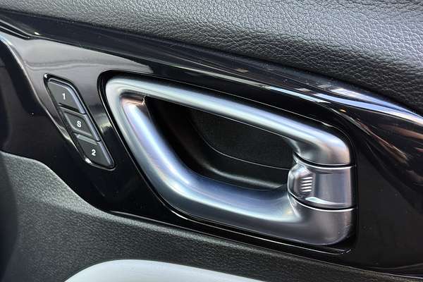 2023 Jeep Compass Limited M6