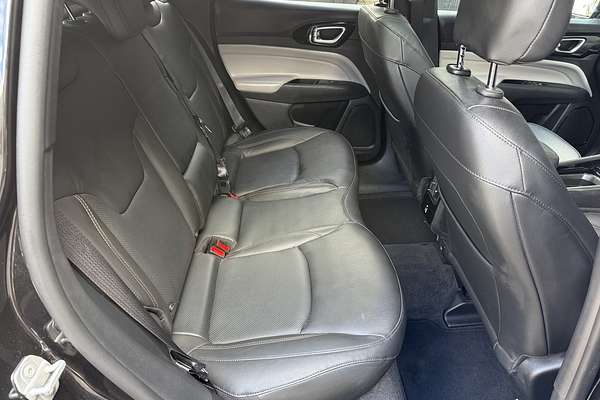 2023 Jeep Compass Limited M6