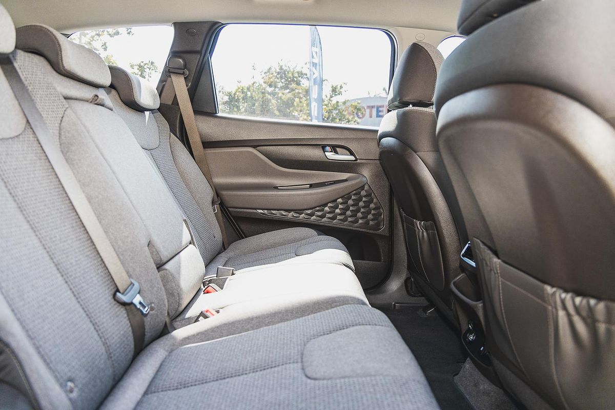2021 Hyundai Santa Fe Active TM.V3