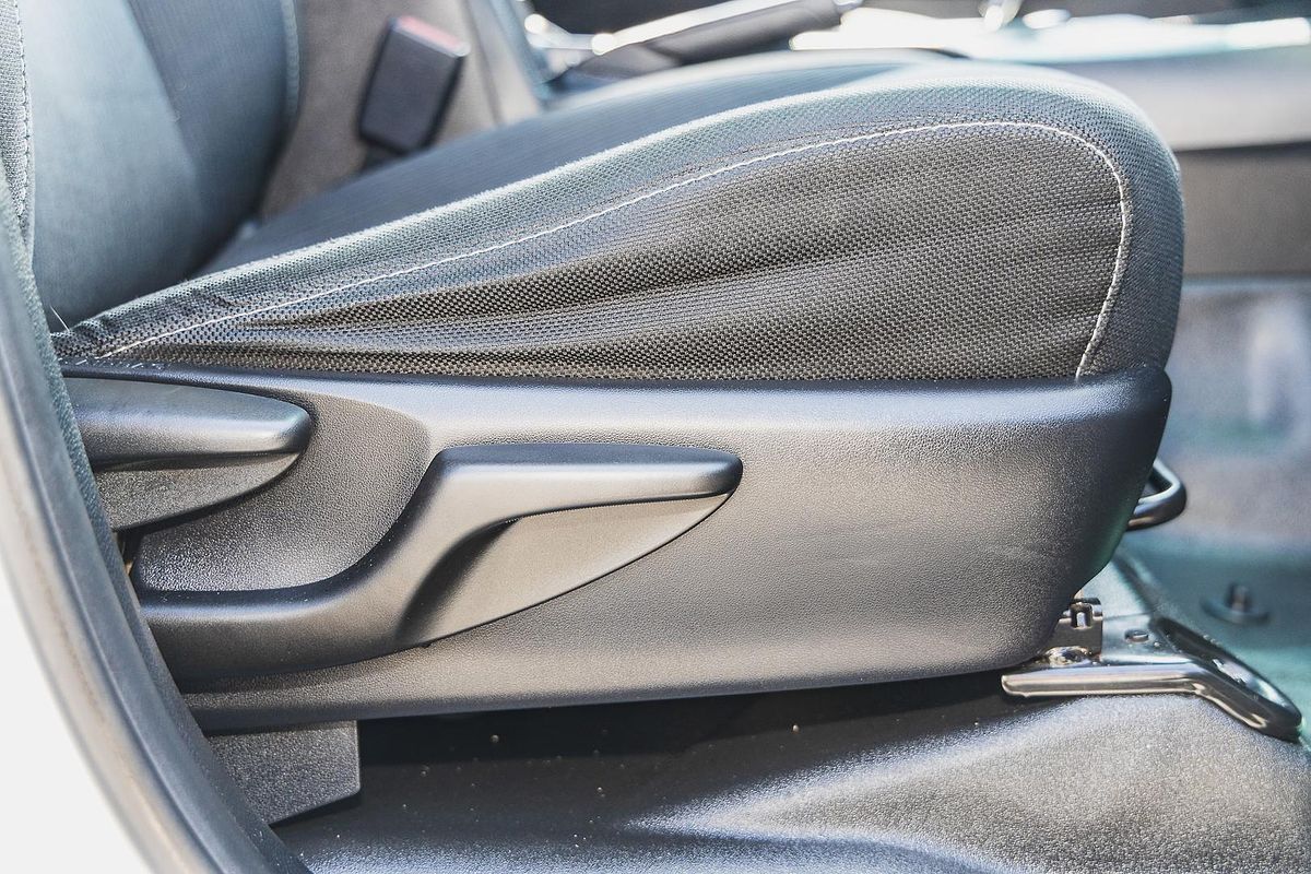 2019 Toyota Hilux SR GUN126R 4X4