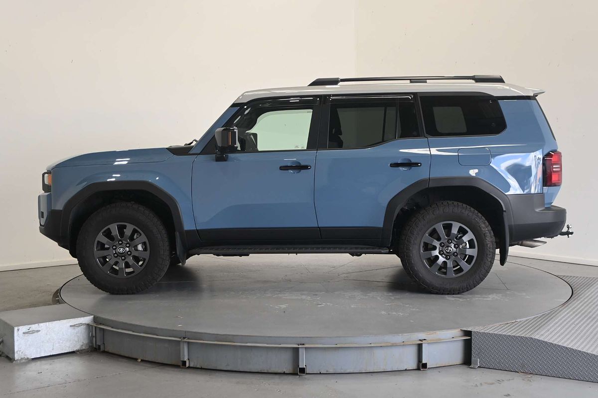 2025 Toyota Landcruiser Prado Altitude GDJ251R