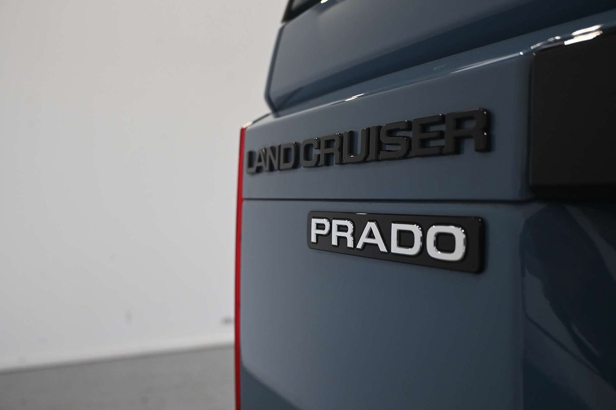 2025 Toyota Landcruiser Prado Altitude GDJ251R