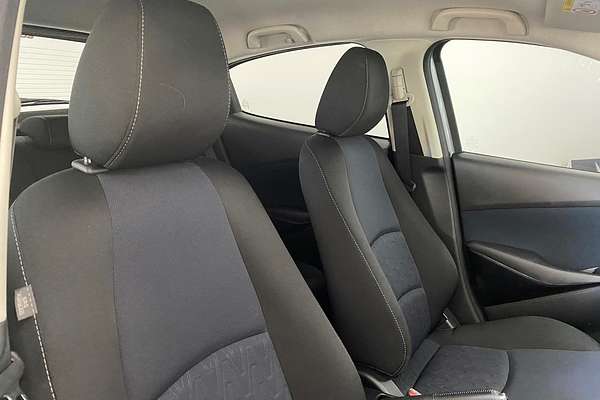 2016 Mazda 2 Maxx DJ Series
