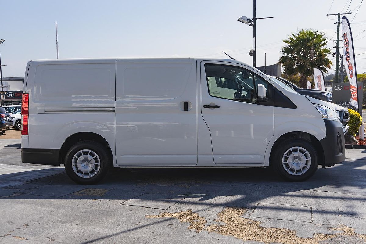 2024 Toyota Hiace GDH300R LWB