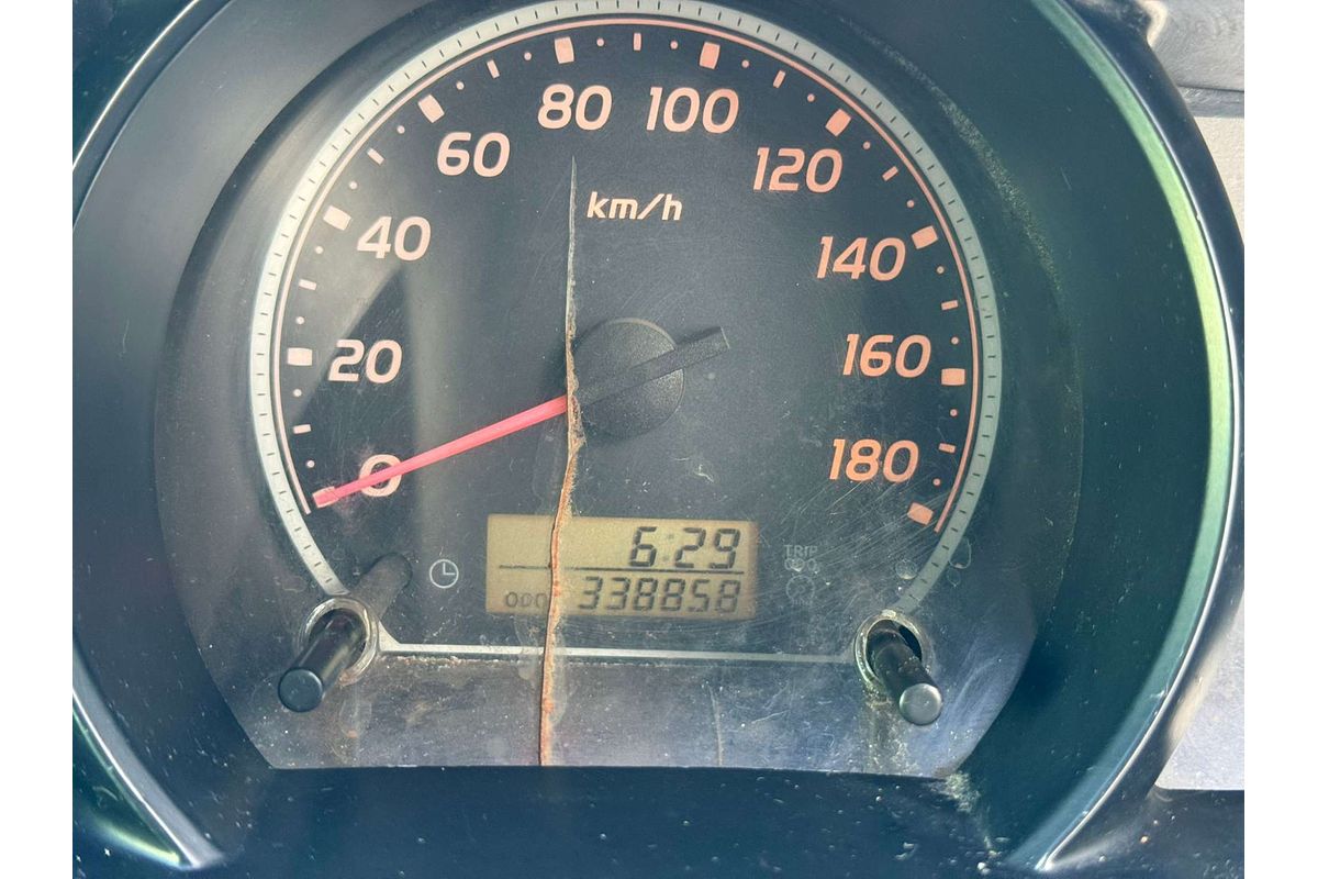 2006 Toyota Hiace Commuter KDH222R ELWB