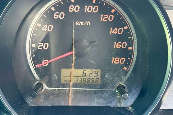 2006 Toyota Hiace Commuter KDH222R ELWB