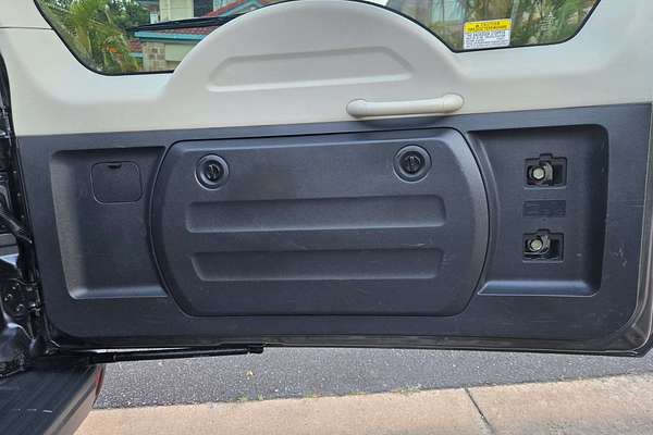 2014 Mitsubishi Pajero VR-X NW