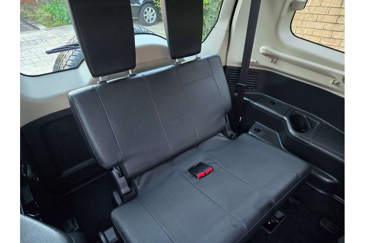 2014 Mitsubishi Pajero VR-X NW