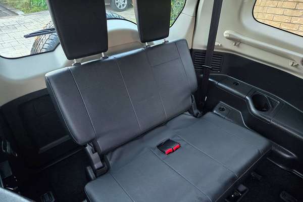 2014 Mitsubishi Pajero VR-X NW